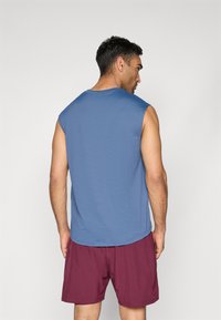 ICANIWILL STRIDE SLEEVELESS - Basic póló - dusty twilight blue