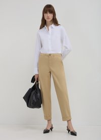 Calliope Chino - beige