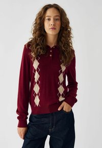 Polo - dasha winetasting check