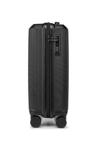 Valigia rigida nera con texture a righe verticali, serratura a combinazione e quattro ruote circolari per la mobilità. Chiusura con zip nella parte anteriore.