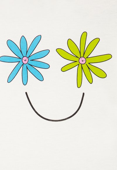 Der weiße Stoff zeigt ein Smiley-Gesicht-Design mit zwei Blumen: einer blauen Blume mit pinkem Zentrum und einer grünen Blume, beide in Schwarz umrandet.