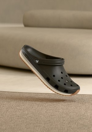 Crocs, CLASSIC RETRO RUNNER UNISEX - Mules - black