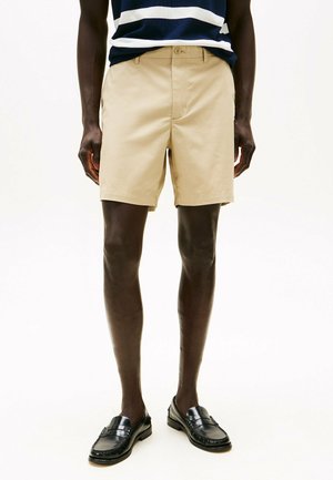 Tommy Hilfiger BROOKLYN - Shorts - sandalwood
