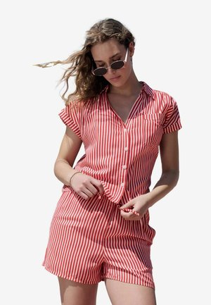 REGULAR FIT - ELASTICATED TIE WAIST - Shorts - red white stripe