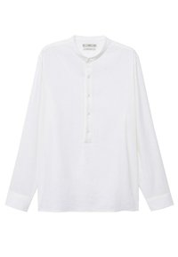 Witte longsleeve shirt met een bandkraag, voorzien van een knoopsluiting aan de voorkant en een licht gestructureerde stof. De manchetten hebben knoopaccenten.