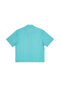 Camicia a maniche corte di color turchese con strisce verticali rosse e bianche. Colletto con bottoni e vestibilità morbida, realizzata in tessuto leggero.