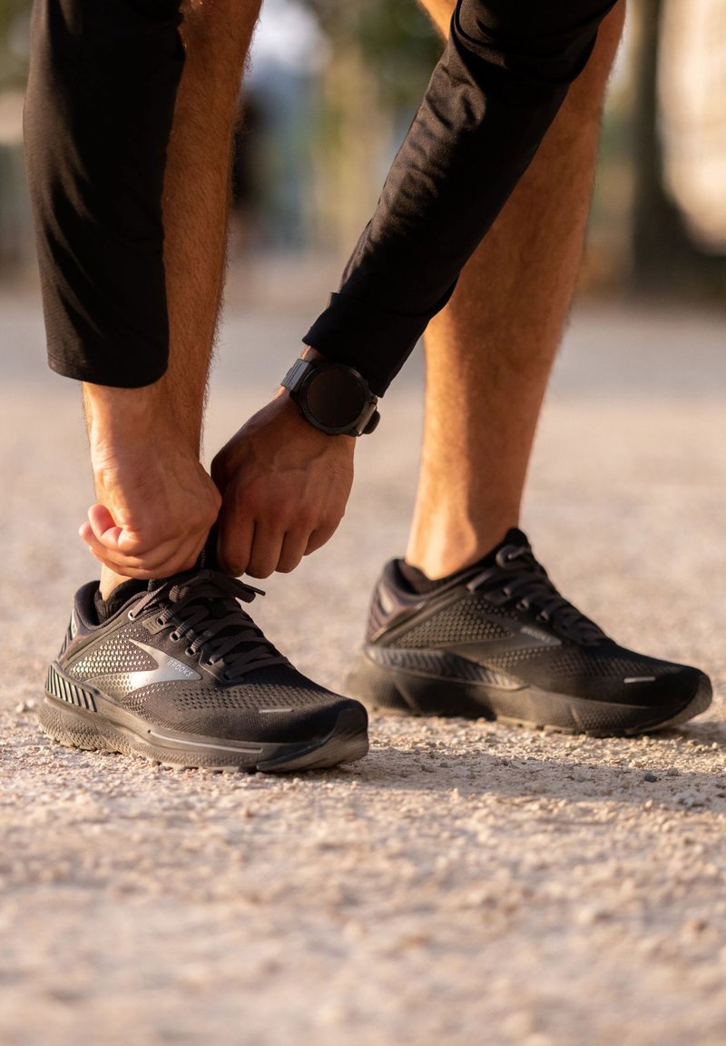 Brooks ADRENALINE GTS 22 Stability running shoes black/dark grey Zalando