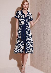 LELA REGULAR FIT - Kreklkleita - ecru dark blue