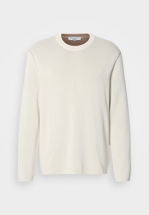 Pulover crem deschis cu guler rotund, mâneci lungi și textură tricotată fină. Dispune de un guler de culoare maro contrastantă.