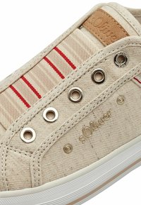 s.Oliver SNEAKER - Jalga libistatavad jalanõud - beige