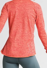 Nike Performance Sport T-shirt - orange