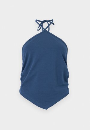 Modrý top so zaväzovaním na krku, so prekríženými ramienkami a špicatým lemom, vyrobený z mäkkej látky.