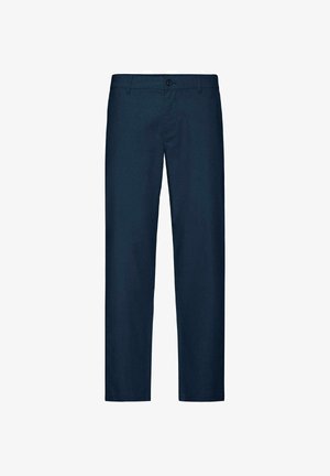 Tengerészkék egyenes szárú nadrágok övhurkokkal, elől gombos és cipzáras záródással, fehér háttér előtt bemutatva.