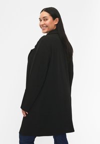 Zizzi FLASH MIT TASCHEN. - Blazer - black