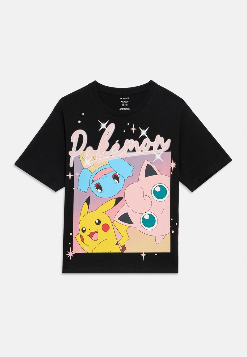 Čierne bavlnené tričko s farebnou grafikou Pokémonov s Pikachu, Jigglypuffom a Squirtleom na pastelovom pozadí.