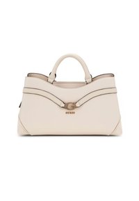 Bolso de cuero crema con diseño curvo, dos asas y detalle de logotipo en tono dorado. Presenta detalles de costura y una silueta estructurada.