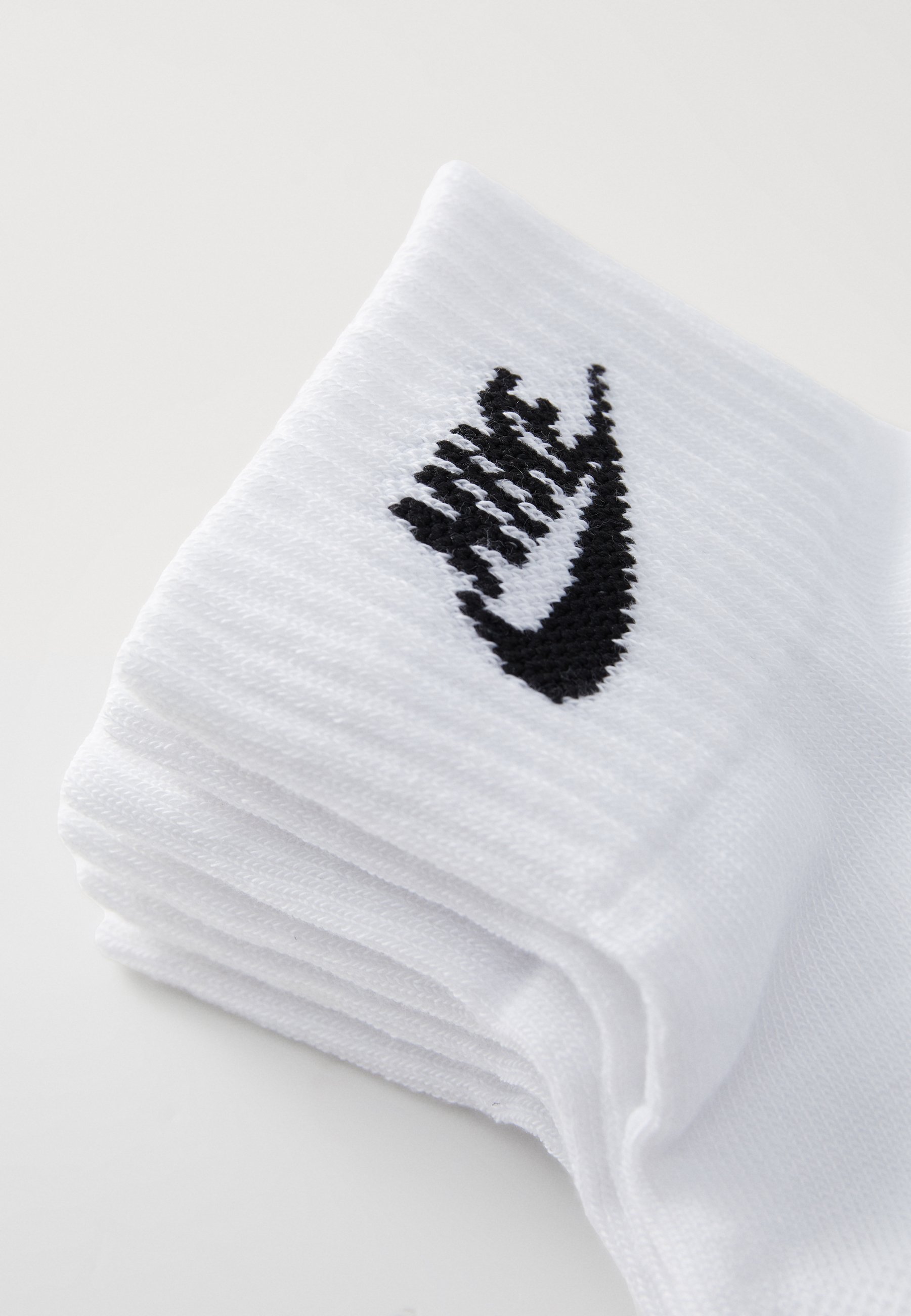 ankle white nike socks