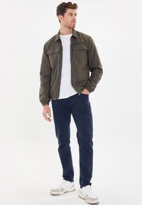 Threadbare E THB SHACKET CHASER - Jas - khaki