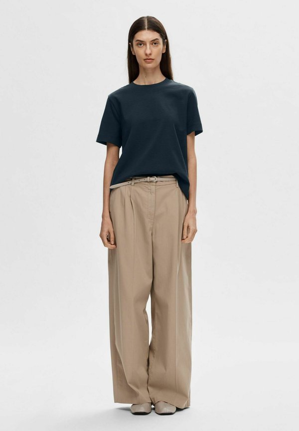 SLFESSENTIAL BOXY TEE - Basic T-shirt - dark sapphire4