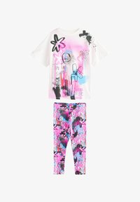 Neselectat, black pink