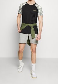 Diadora Urheilushortsit - light grey