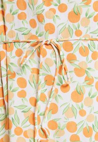 Pieces PCNYA SLIP BUTTON - Vestido camiseiro - buttercream