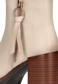 ETIKA BOLONIA - Botines bajos - beige