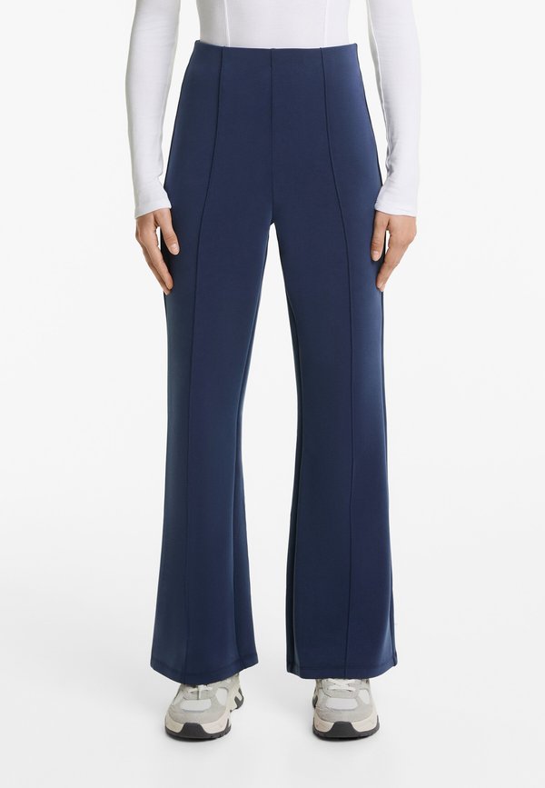 SOFT TOUCH BRUSHED CREASE FLARE - Stoffhose