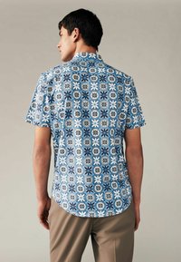 Next SHORT SLEEVE -  REGULAR FIT - Pluus - blue geometric