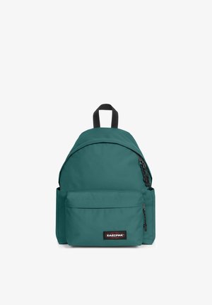 Teal Eastpak rygsæk med sort håndtag, front lynlåslomme, sidelommer og to sorte lynlås træk til hovedrummet.