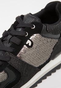 Gioseppo Sneakers - black