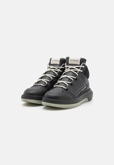 Emporio Armani Augsti sporta apavi - black