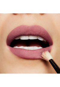 MAC POWDER KISS LIQUID LIPCOLOR - Flytande läppstift - ferosh!