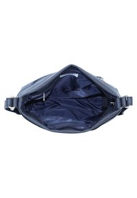 Borsa a mano in pelle blu navy con texture liscia, chiusura con zip e accessori in argento. Fodera con finitura seta. L'interno offre ampio spazio.