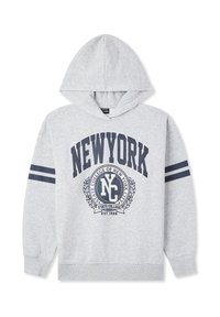 Felpa grigia con tasca a marsupio frontale, caratterizzata da una grande stampa e un emblema "NEW YORK". Presenta strisce blu navy sulle maniche e un cappuccio con coulisse.