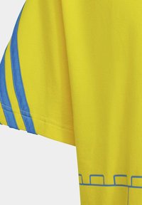 adidas Sportswear X CLASSIC LEGO - T-shirt med print - yellow   bright blue