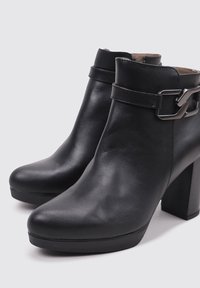 Sandra Fontán ROMA - Botines de tacón - black