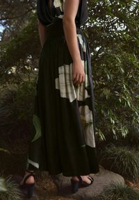 Next REGULAR FIT-KEW COLLECTION SATIN  - Voltidega seelik - black