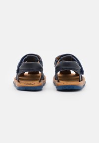 Camper BICHO - Chodecké sandály - navy