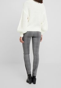 Soyaconcept Maglione - off-white