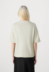 Gina Tricot Neule - gardenia