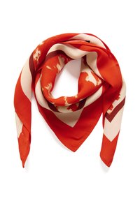 Silke tørklæde i nuancer af rød og creme. Har et dristigt geometrisk mønster med diagonale striber og abstrakte former, der fremviser en blød tekstur.