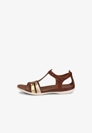 Braune Leder Sandale mit goldenen und roségoldenen Akzenten. Offenes Design mit T-Riemen und flacher weißer Sohle. Verfügt über Kreuzriemen und Aussparungen.