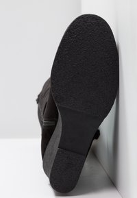 mint&berry Botas de cuña - black