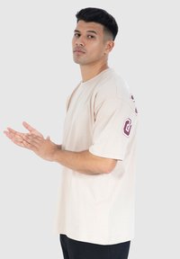 Smilodox PRINT LOGO BRAIL - Camiseta estampada - hellbraun