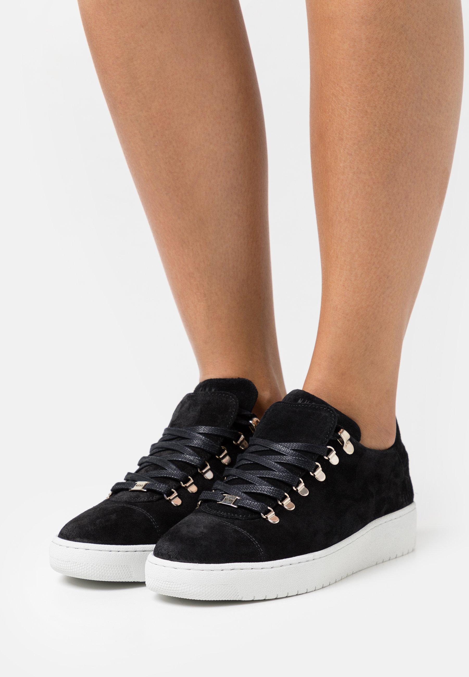 Nubikk Heren Sneakers Grijs nub goud berg sneaker | Van den Assem