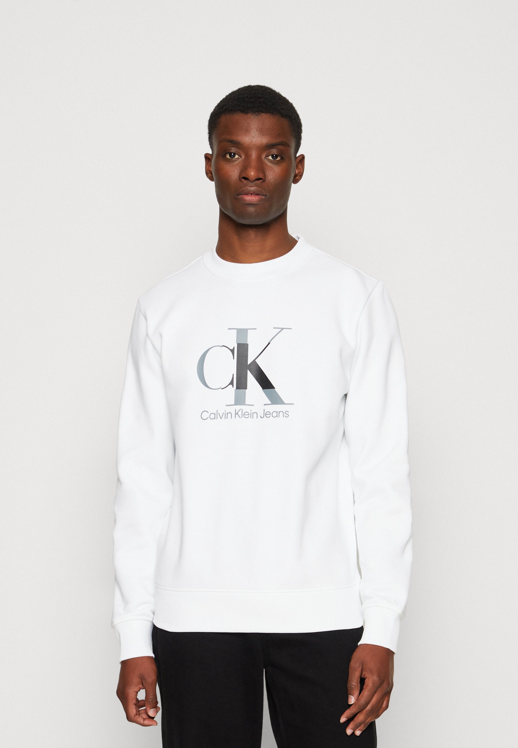 Calvin Klein Jeans DISRUPTED MONOLOGO CREW NECK - Sweatshirt - bright  white/white - Zalando.co.uk