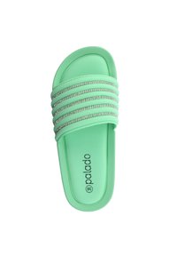 Infradito verde menta con cinque cinturini texturizzati, decorati con strass argentati, suola piatta e marchio sulla soletta.