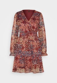 Musterkleid in Rot mit langen, elastischen Ärmeln. Es hat ein Wickeldesign, eine taillierte Taille und Varietäten aus floralen und geometrischen Mustern.