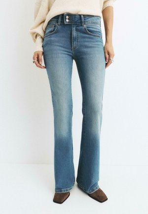LOW-RISE  - Bootcut jeans - stone blue denim